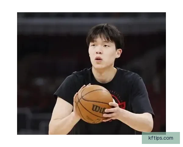 尽显社交牛人本色杨瀚森收官战比赛用球带走赛后亲切握手